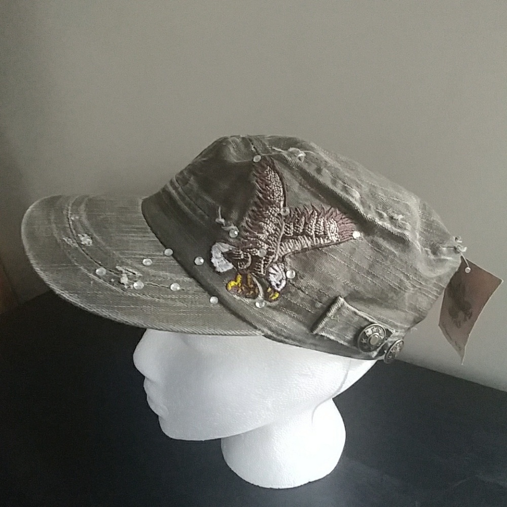 🔥DISTRESSED EMBELLISHED HAT🔥